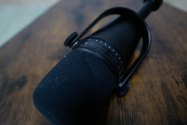 Shure MV7 Mikrofon mieten in Dresden